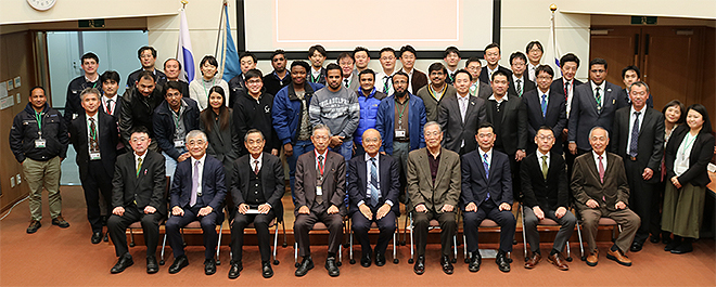 Mr. Matsuura (front row, center) and the audience.