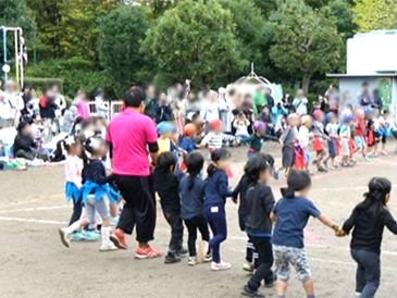 保育所の運動会に参加